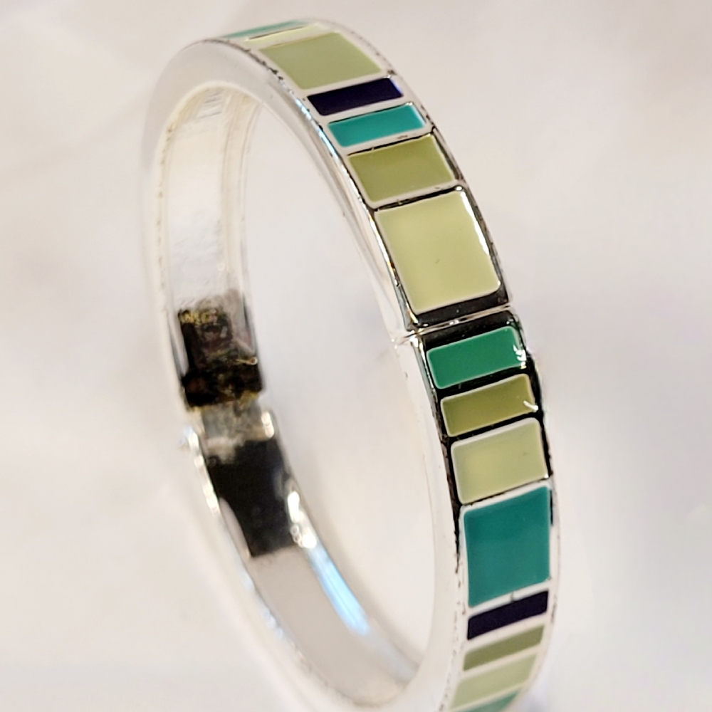 Vera Bradley Vintage Green Hinge Bangle Bracelet - Picture 6 of 6